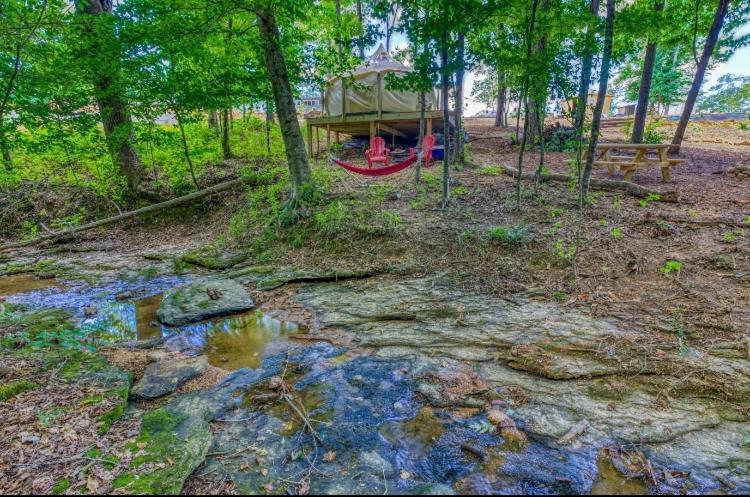 The Aries-A Stargazing, Luxury Glamping Tent Rogersville Kültér fotó